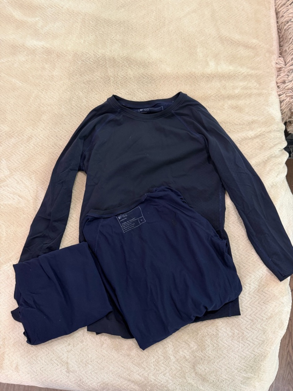 Figs 3/4 Navy Long-Sleeve Crew Top